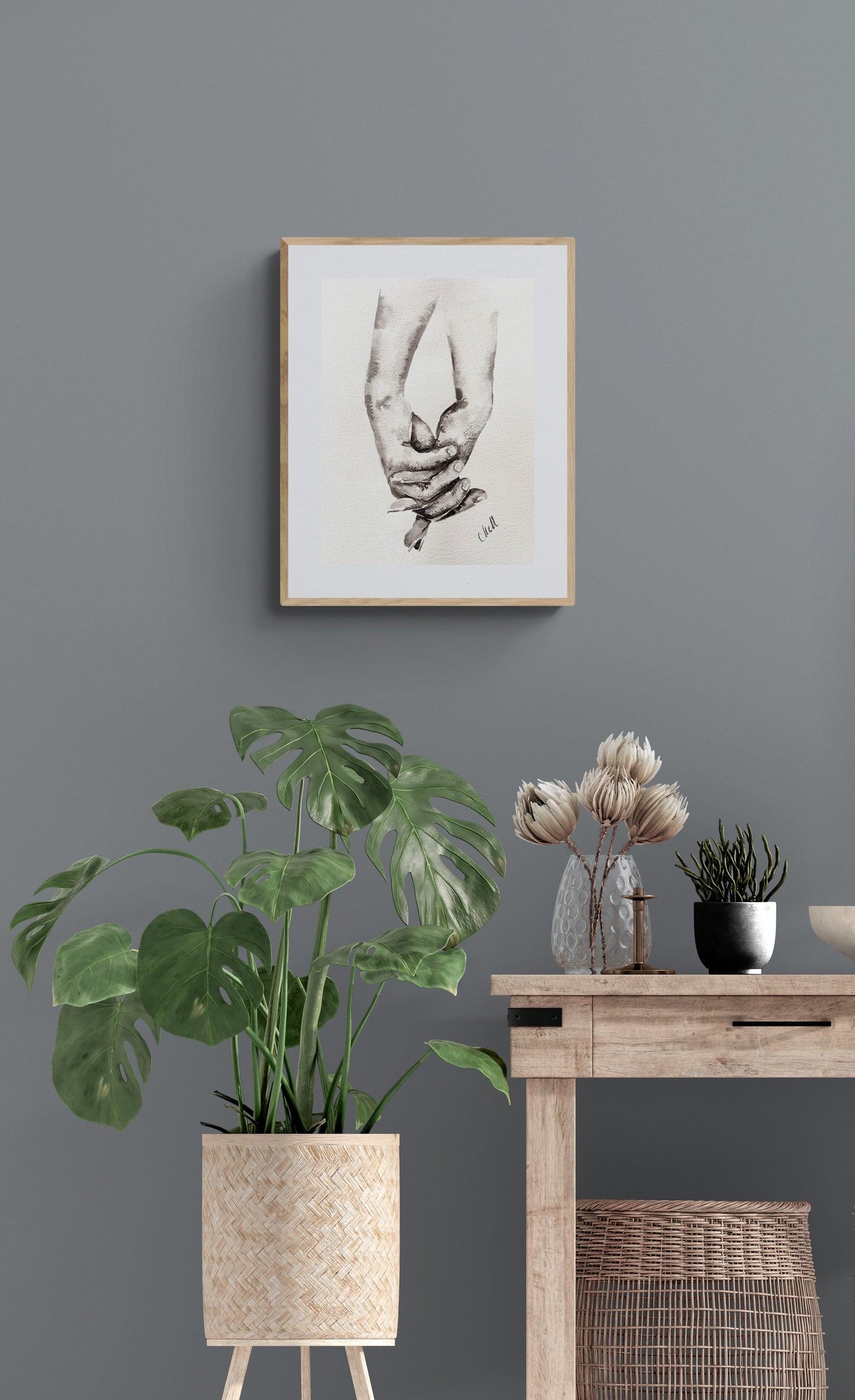 Lovers Holding Hands – Minimalist wall art - Ink Painting
This black and white wall art is a beautiful minimalist art, perfect for a modern home, Scandinavian-style space, or boho home.
Its timeless simple design makes it a versatile addition to any room: bedroom, dining room, living room and including a home office or hallway.
Ideal as a thoughtful gift for lovers, young families, or as family home wall art, it brings a sense of love and unity to any space.